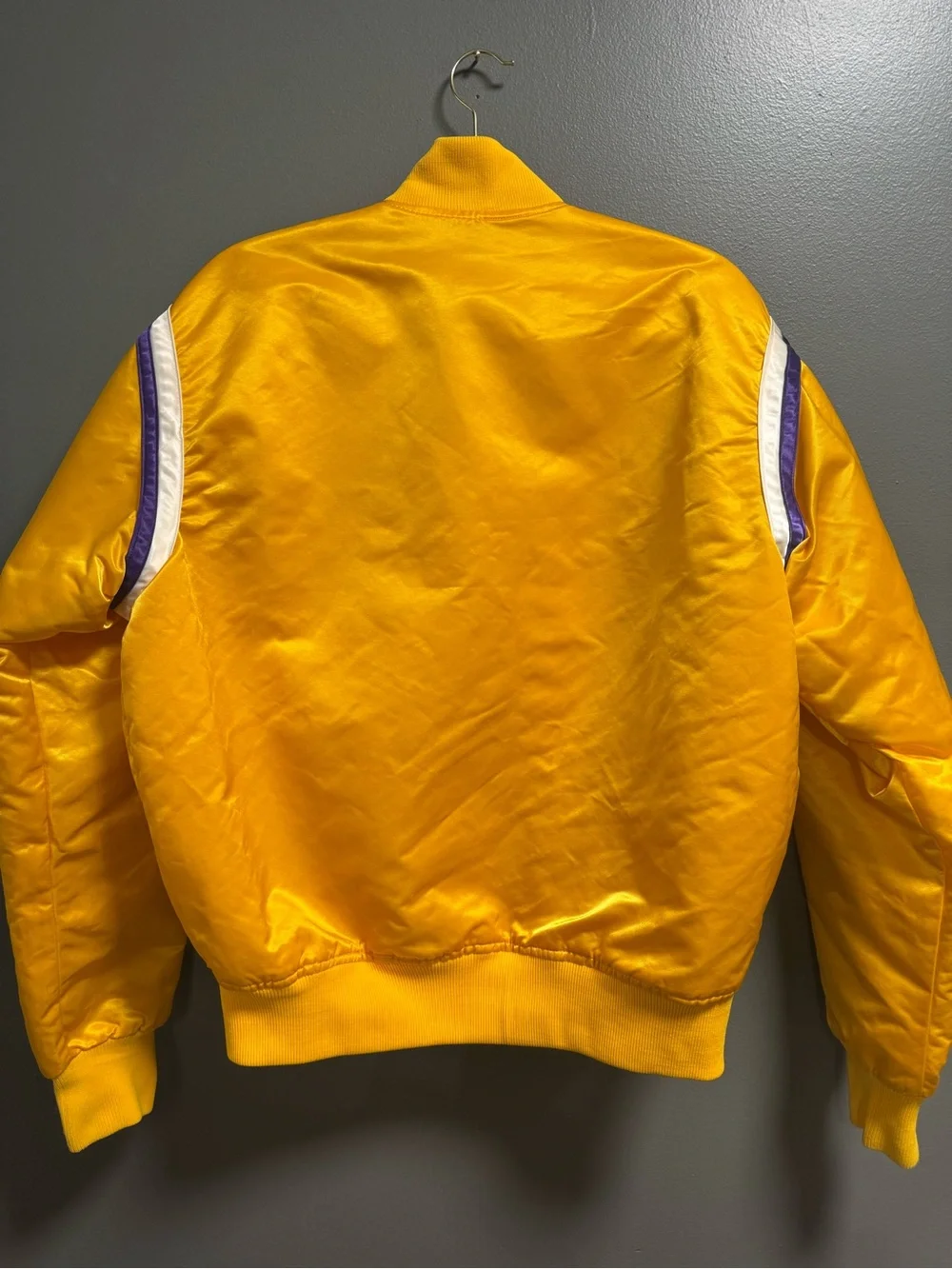 Vintage 80s/90s STARTER Yellow Los Angeles Lakers NBA Satin Patch Jacket Mens L
